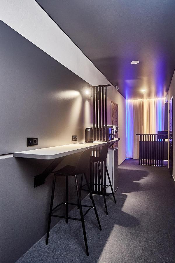 Ultramarinn Hotel Odessa Extérieur photo